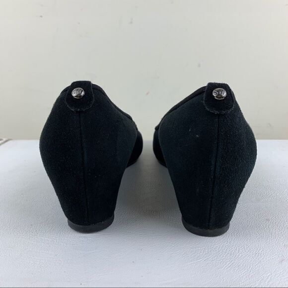 Stuart Weitzman Quilty Black Suede Wedge w/Bow 7.5 - Picture 10 of 14